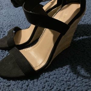 Shoedazzle Size 5 1/2 wedges barely worn